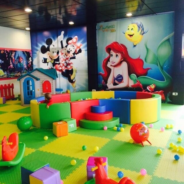 Loc de joacă interior